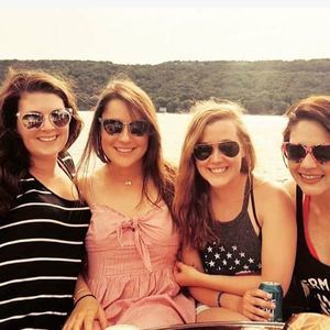 Meet your Posher, Julie